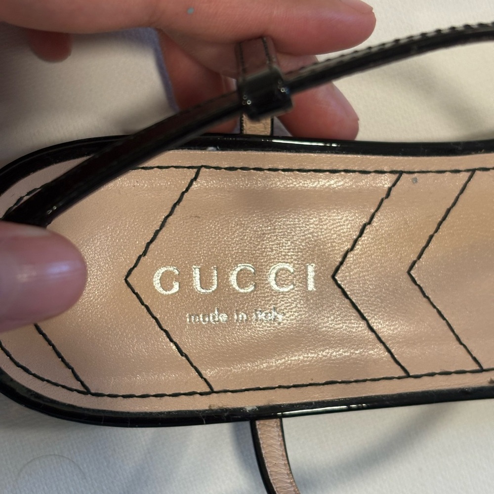Gucci Silver Glitter Flats with Black Straps - Picture 5 of 7